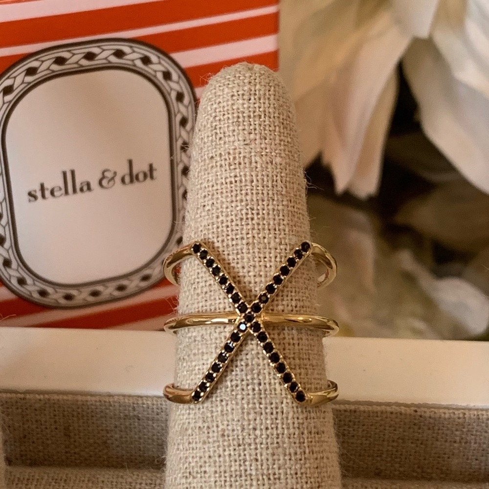 Stella & Dot Sphinx Ring